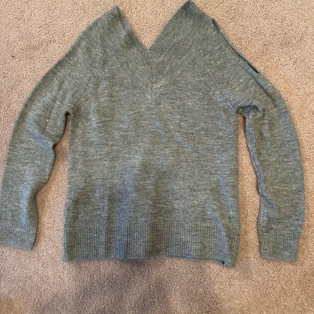 Women's V-Neck Gray Sweater
